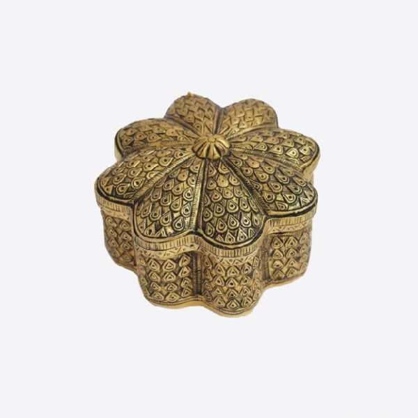 Flower shaped box brass handicraft artefact