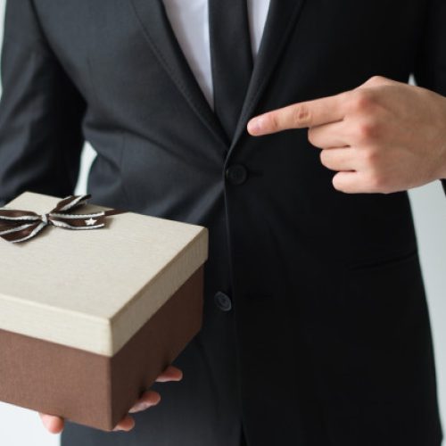 9 Questions you should ask before dealing with Corporate Gifts Supplier